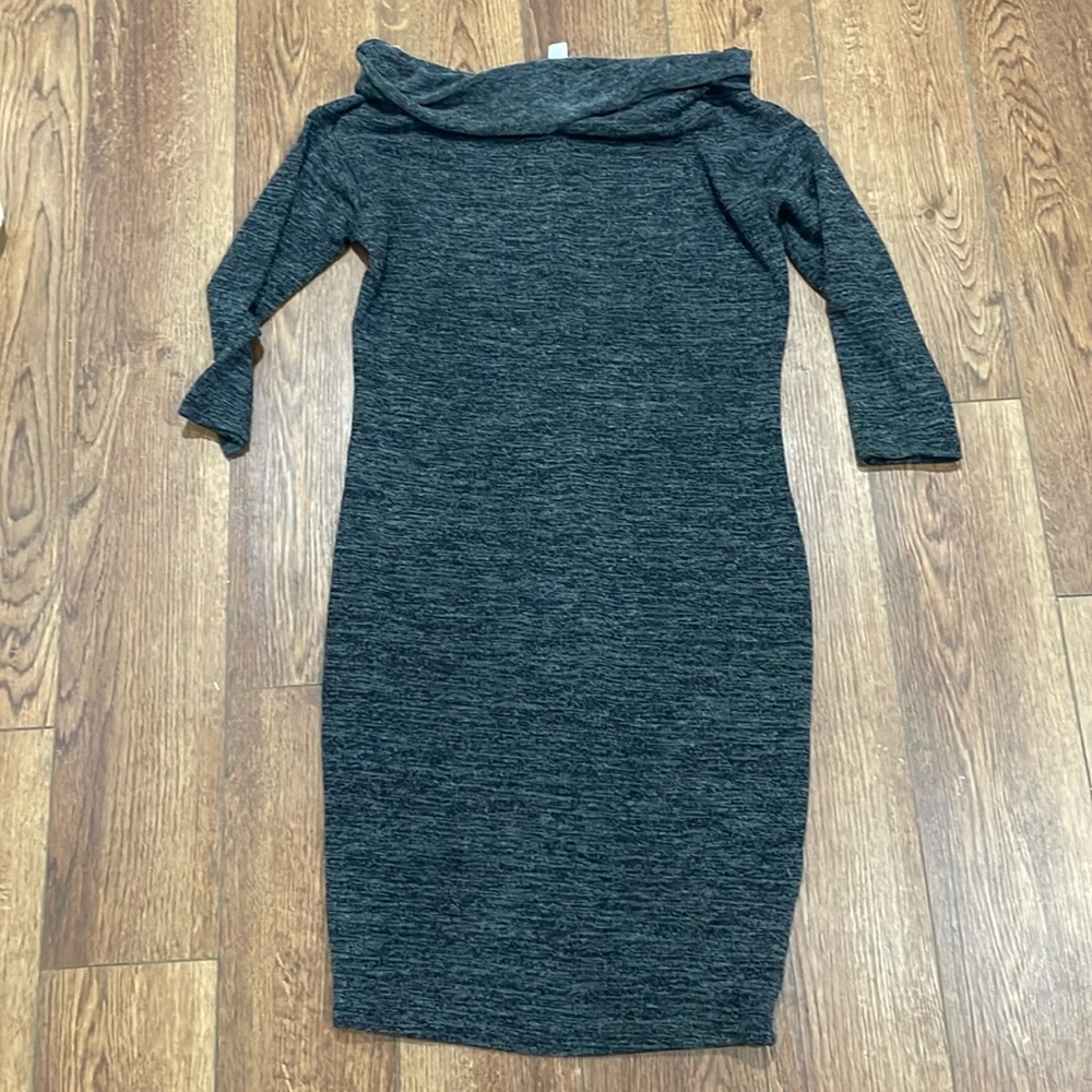 Old Navy long sleeve Luxespun bodycon maternity dress
